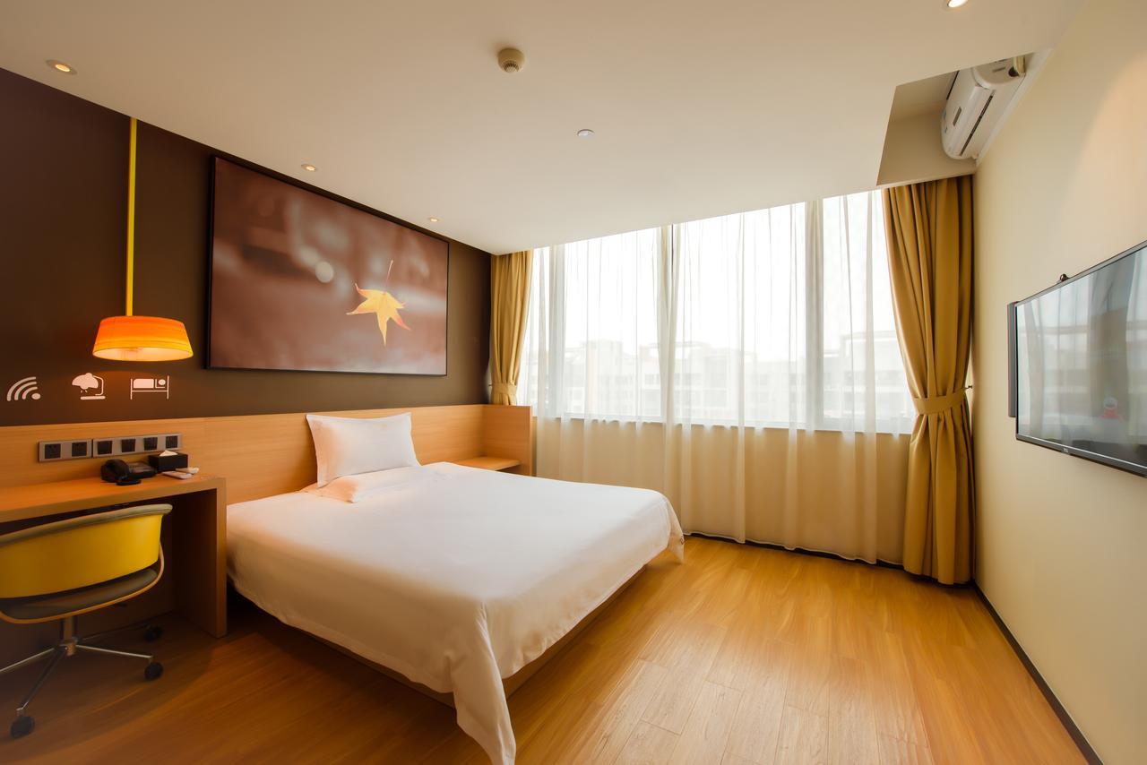 Iu Hotel Shangrila Bus Station Songzanlin Temple Zewnętrze zdjęcie